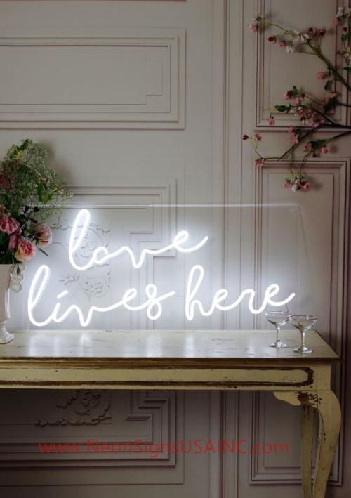 Love Lives Here Wedding Home Deco Neon Sign